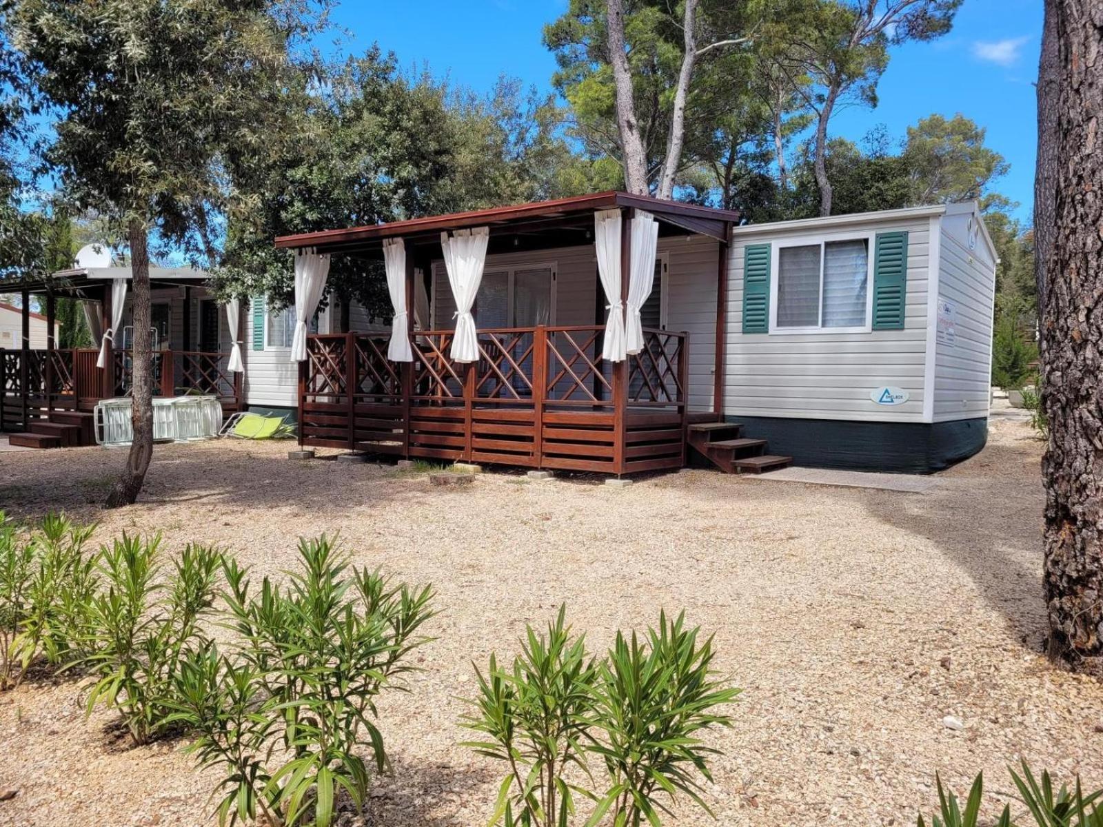 Iris Holiday Homes Biograd Na Moru Zewnętrze zdjęcie